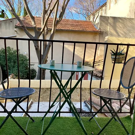 Apartment Avec Balcon Sur Cour *